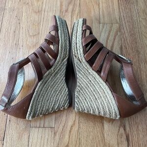 Sofft Women’s Wedge Zipper Sandals